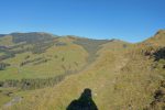 Ca monte fort. La Berra au fond à gauche