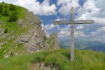 La croix juste au-dessus du Passage de Savolaire