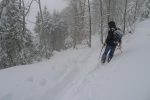 Nous avons hésité à couper droit en bas, mais vu les conditions nous avons suivi le chemin d'été de la montée