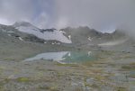 A droite le Col de Louvie.
