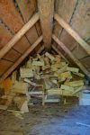Bois à l'étage, accès par l'extérieur