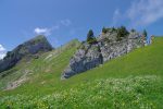 On monte encore pour passer au niveau de l'encoche tout à droite et basculer de l'autre côté