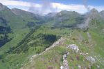 Descente par la crête puis dans le flanc