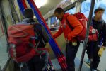 Puis on s'entasse dans le métro, avec les moniteurs de ski