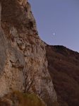 Dernière lueur, la lune monte