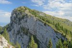 Vue arrière sur les strates calcaires. Magnifique