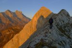 On suit le fil de l'arête assez exposée. Haut Corde au fond