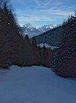 Après le chalet du Pt1328, on descente dans la trouée des Planchettes, neige bien trafolée