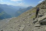 Puis on longe l'arête jusqu'au Col de Sagerou