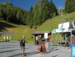 La journée commence bien, par le télésiège du bas des pistes de ski (à côté du centre sportif)