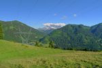 Un peu de modernité. Lac de Vonnes en vue