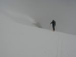 La brume nous tombe dessus et la neige est déjà transformée à 9h !