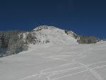 Puis on remonte les pentes vers Le Teret avec en face de nous le massif de la Dent de Valerette