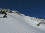 Je ne repasse pas sous le couloir qui me parait être celui de la voie normale, en bas à droite au dessus des rochers