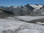 Le bas du glacier, la glace vive tape sur les genoux et un de mes crampons se détache