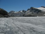 On longe le plat du glacier