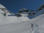 Faux plat dans cette première partie du vallon, belle neige sinon. Bien du monde pour cette course.