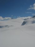 Des traces sur le Glacier du Mont Miné et le Cervin.
