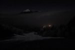 Vue arrière sur les lumières du Col de Porte
