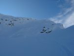 On monte dans cette belle pente, avec un skieur qui a presque atteint le col. Avant on voyais l'arrivée du télécabine !