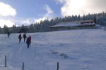 On passe devant la buvette de Chalet du Mollendruz