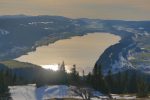 Lacs de Joux et Ter. Au fond à gauche La Dôle.