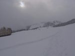 Je découvre le hameau de l'Arpille avec le Mont de l'Arpille au fond, avant que la neige réduise la visibilité