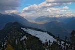 Nous passons devant les paravalanches