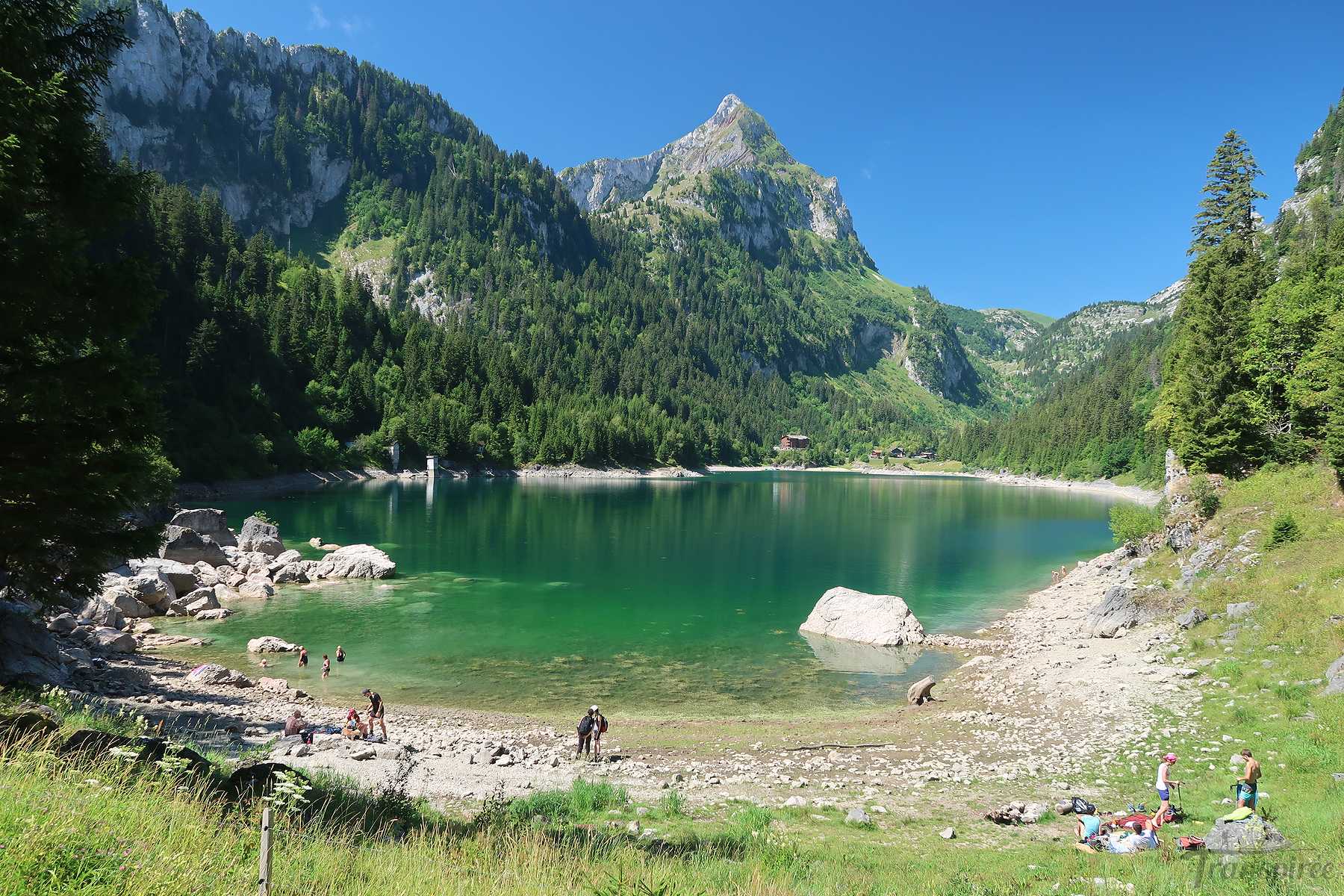 Randonnée au lac de Tanay depuis le Plan de l’Ortie. Retour par La Cheseule